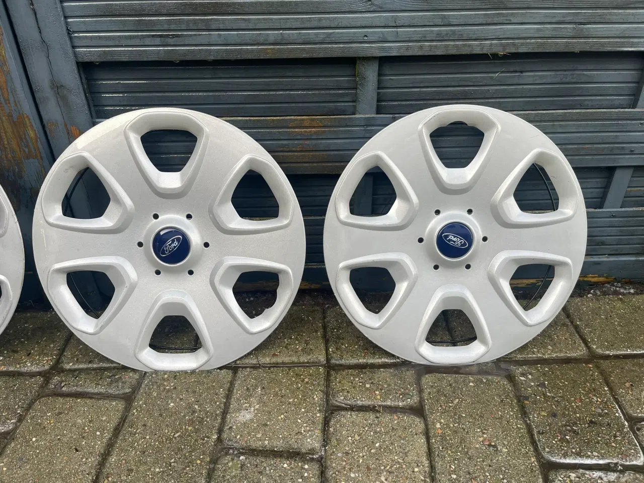 Billede 2 - Ford 14" Hjulkapsler/Navkapsler