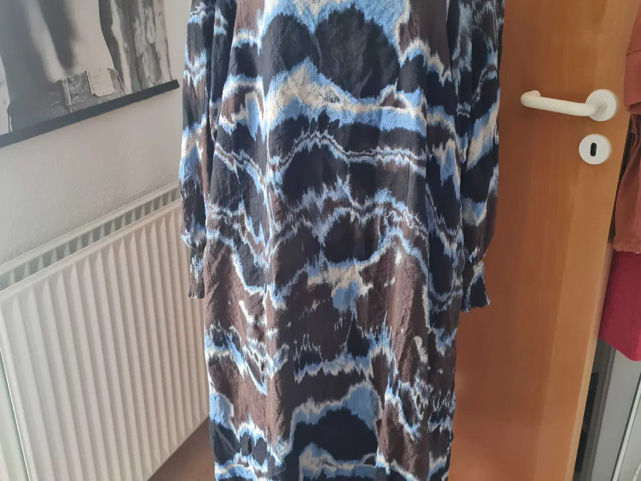 Billede 1 - Kjole str 46 fra Kaffe Curve 