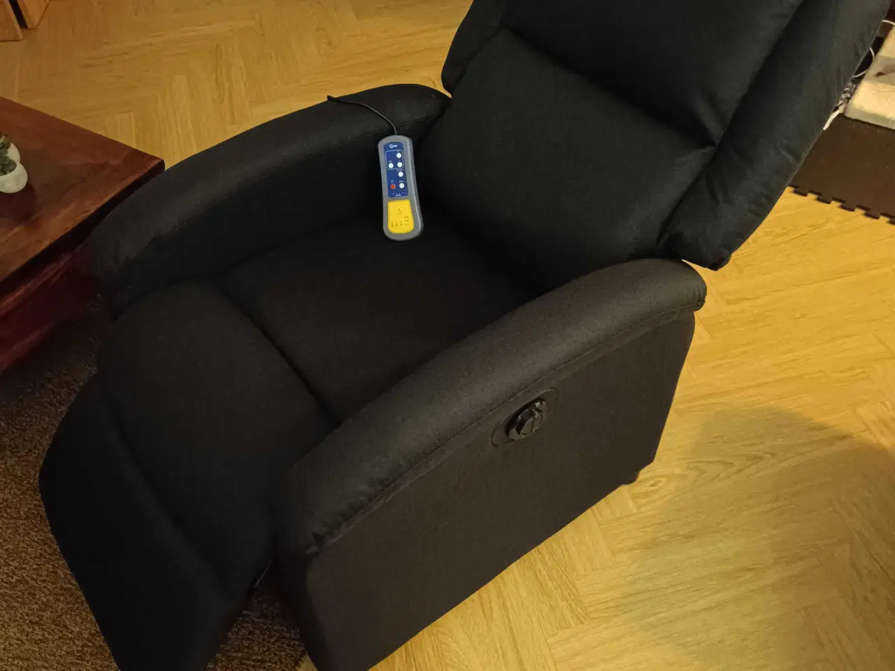 Billede 2 - Elektrisk lænestol m. Massage. Som ny!