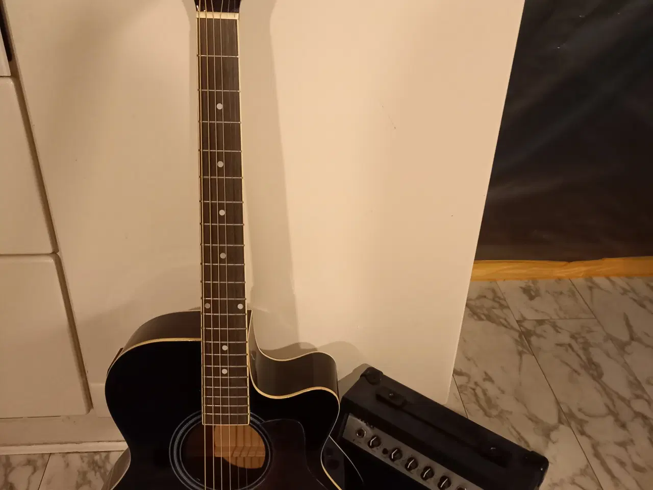 Billede 1 - Guitar og forstærker