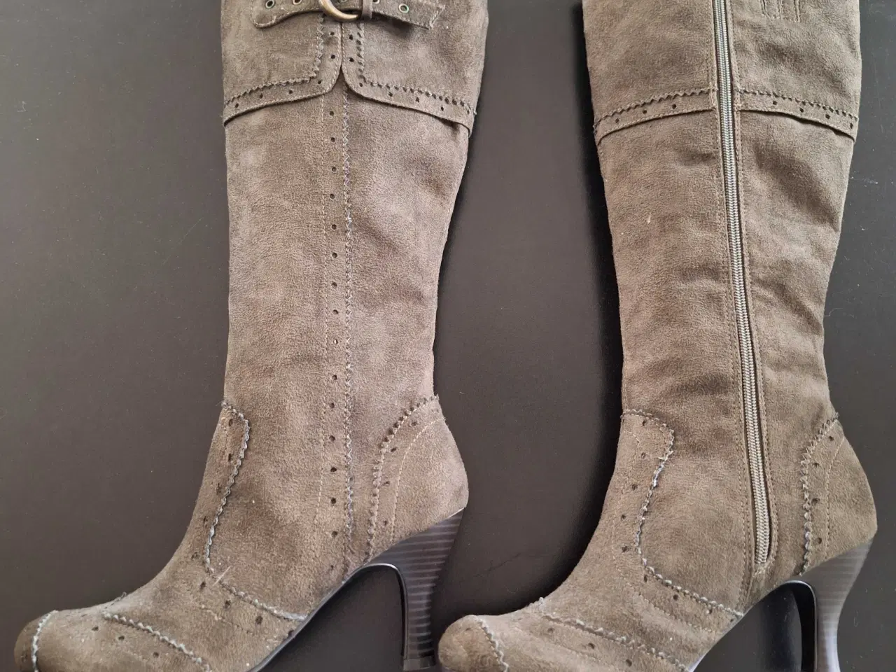 Billede 2 - Støvler str 39