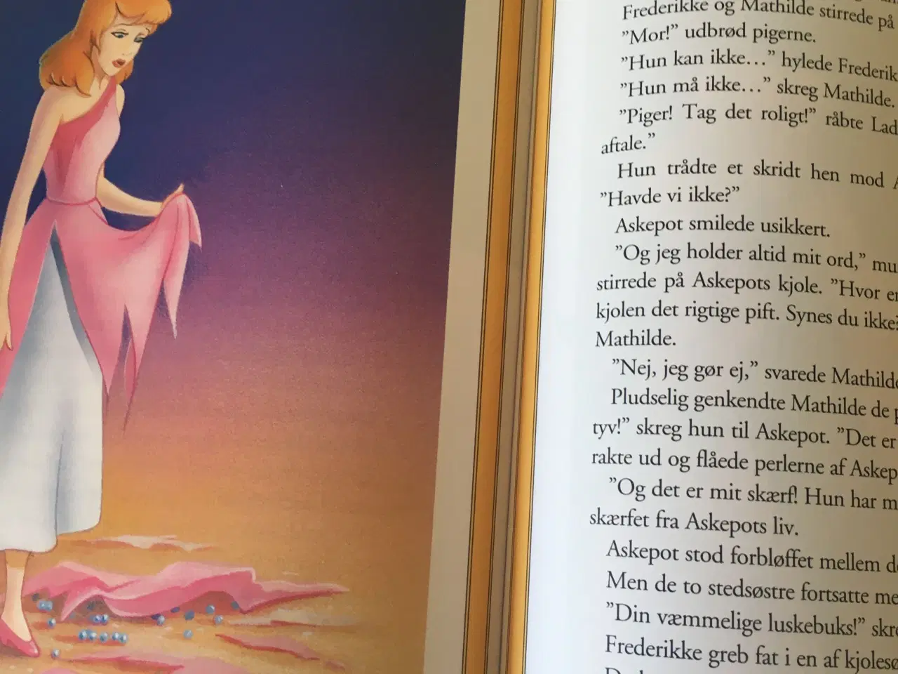 Billede 3 - Helt ny Den store Prinsessebog Walt Disney