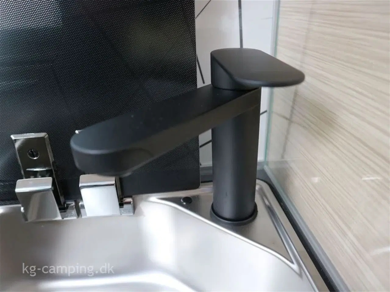 Billede 17 - 2023 - Fendt Apero 560 SKM   EFTERÅRSTILBUD nu nedsat med kr. 28.252,- | Med 2 køjer og dobbeltseng - Vinder af Danish Camping Award 2023