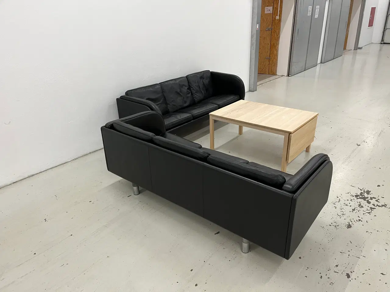 Billede 8 - JG3 2x3 Pers.Designer Sofaer i sort primo læder.