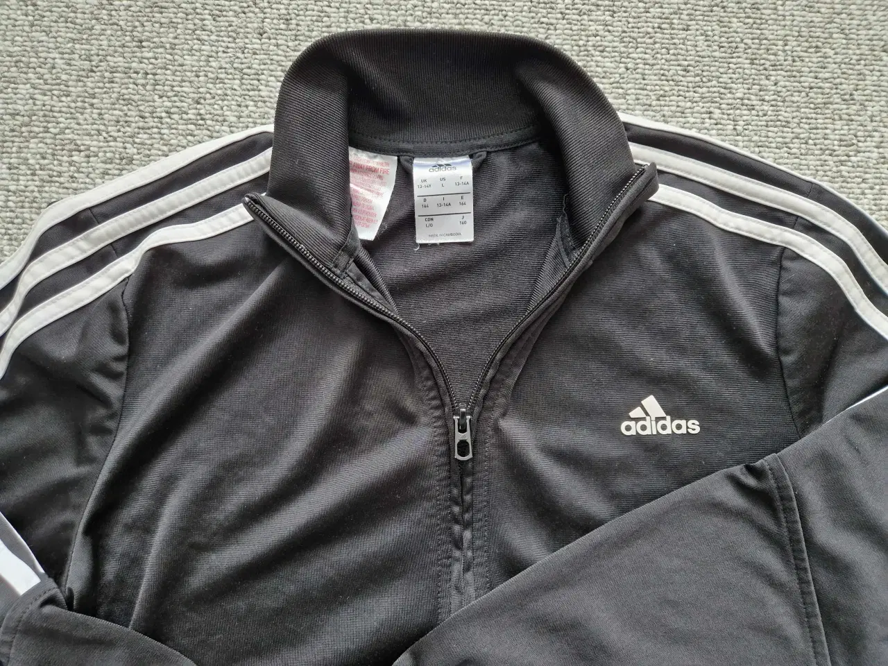 Billede 2 - Adidas trøje str 164