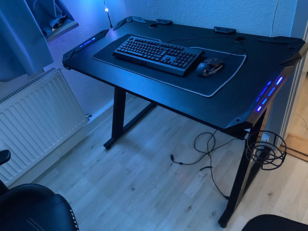 Billede 1 - Stilrent gamingbord perfekt til dit setup