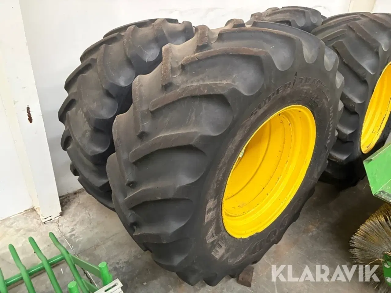 Billede 3 - Tvillingehjul Goodyear DT820 2 styk + låse