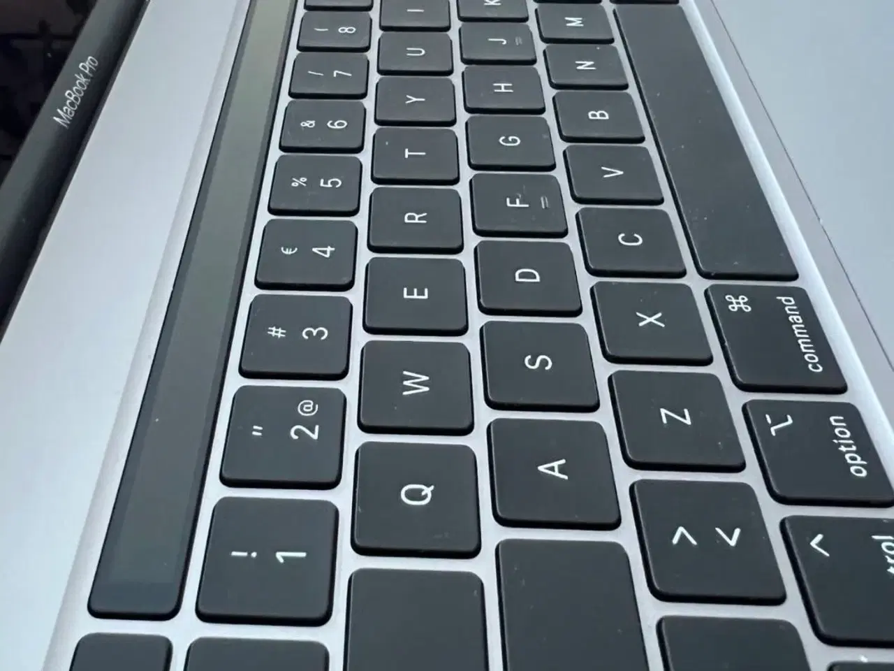 Billede 3 - MacBook Pro 17” (2019) i7 • 16 GB RAM • 512 GB SSD