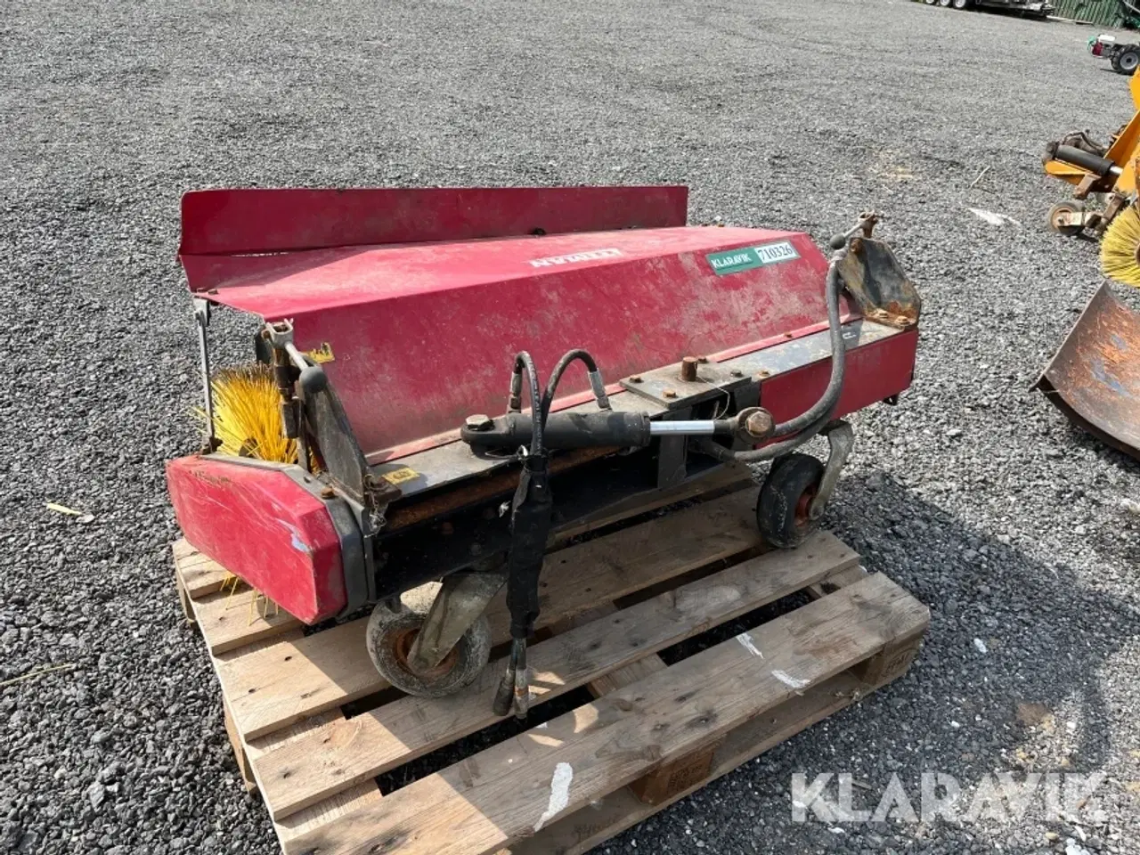 Billede 2 - Fejekost Timan Deno