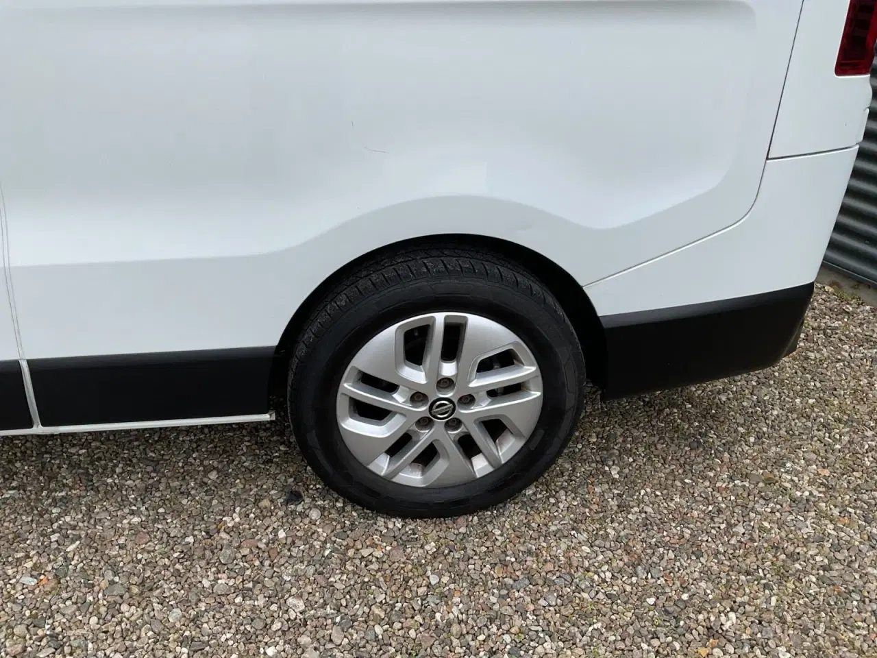 Billede 2 - Nissan NV300 1,6 dCi 95 L2H1 Comfort Van