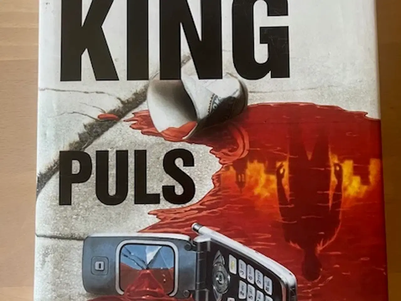 Billede 1 - PULS, af Stephen King. 