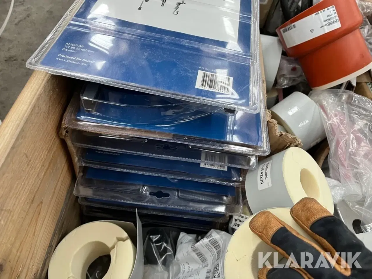 Billede 3 - Lot - fittings, rørbærere, toiletsæder og øvrigt