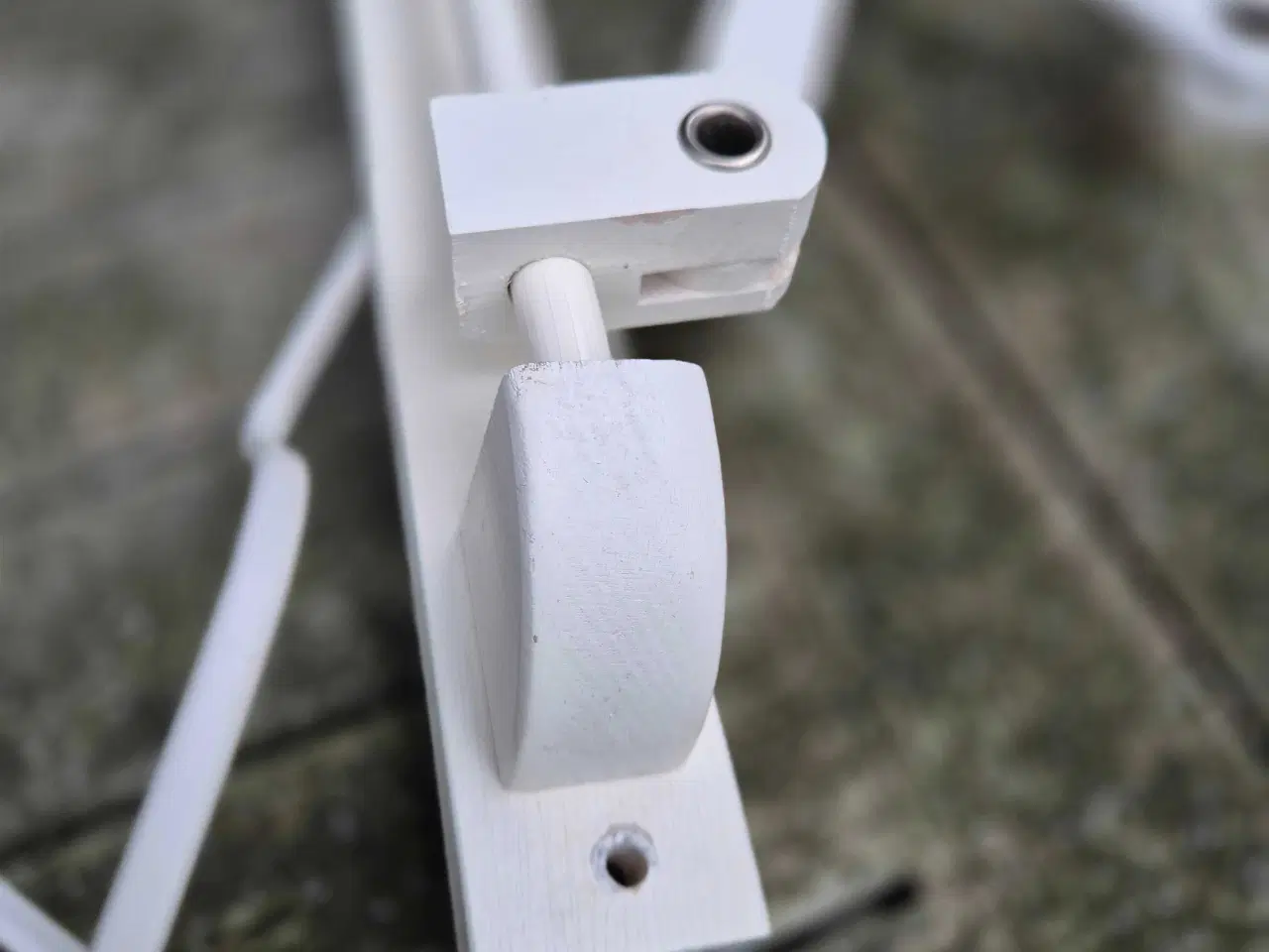 Billede 6 - Flot hvid sakselampe i dansk design