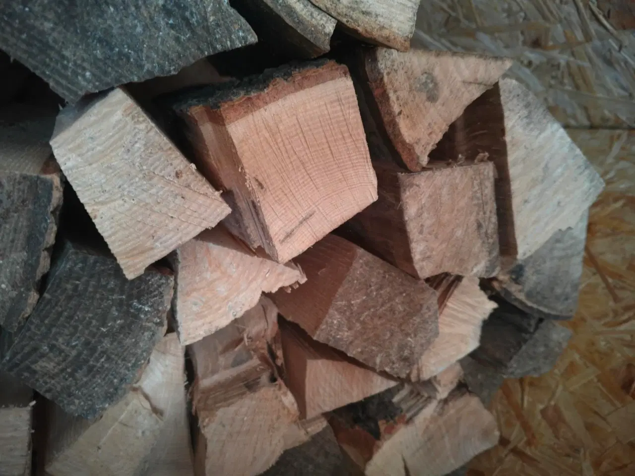Billede 4 - Brænde sælges 20% ASK 10% BØG 70% POPPEL/FYR 