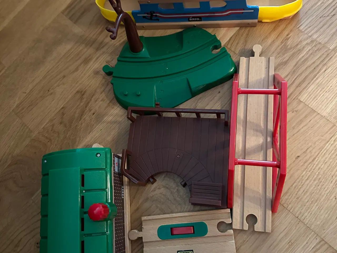 Billede 11 - Brio sælges 