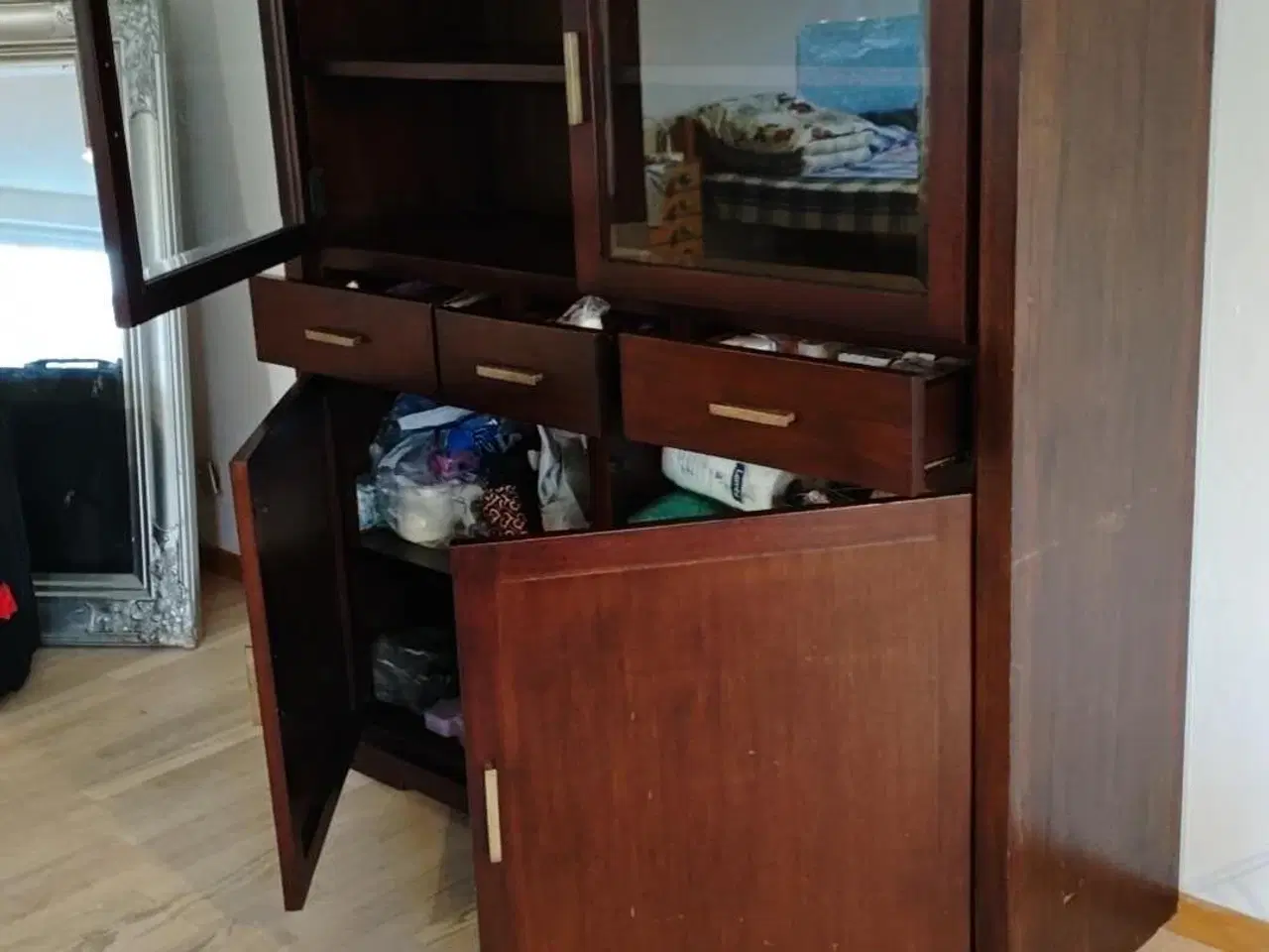 Billede 2 - Flot træ skab / kommode 