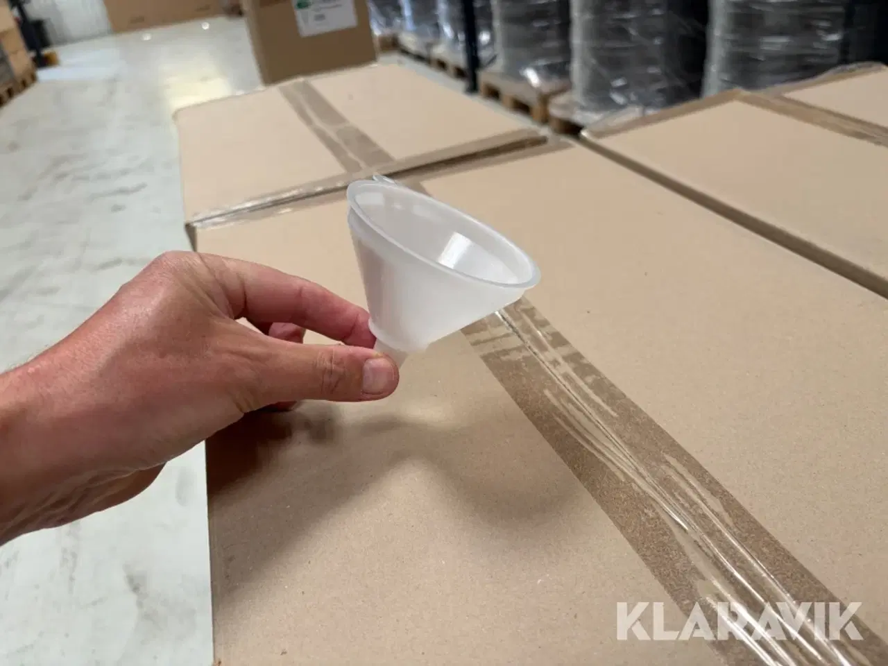 Billede 1 - Parti med plastik tragte Ø9 cm - 2940 styk