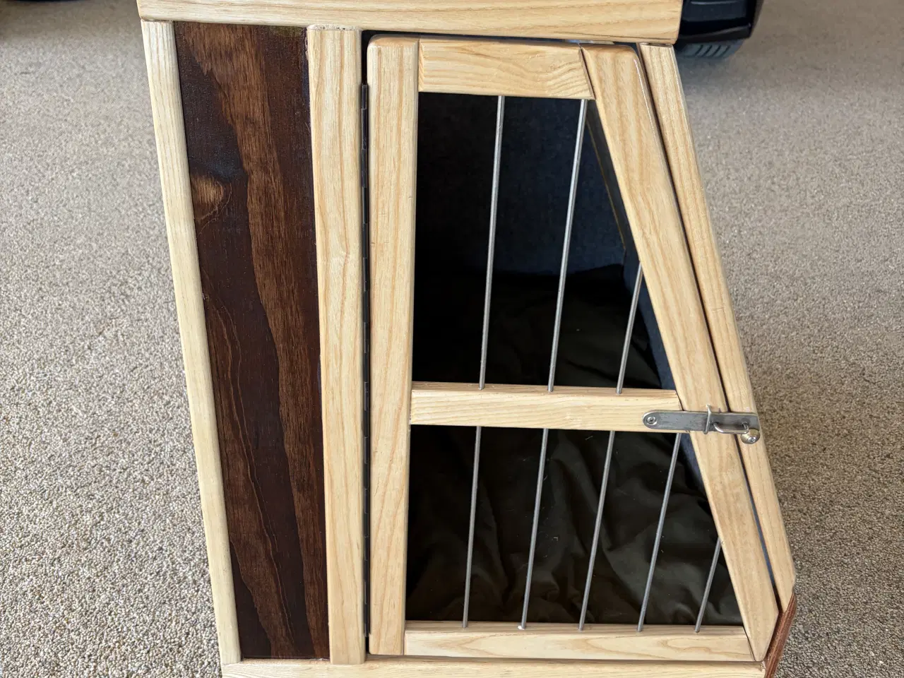 Billede 1 - Flot bur lavet af en snedker 