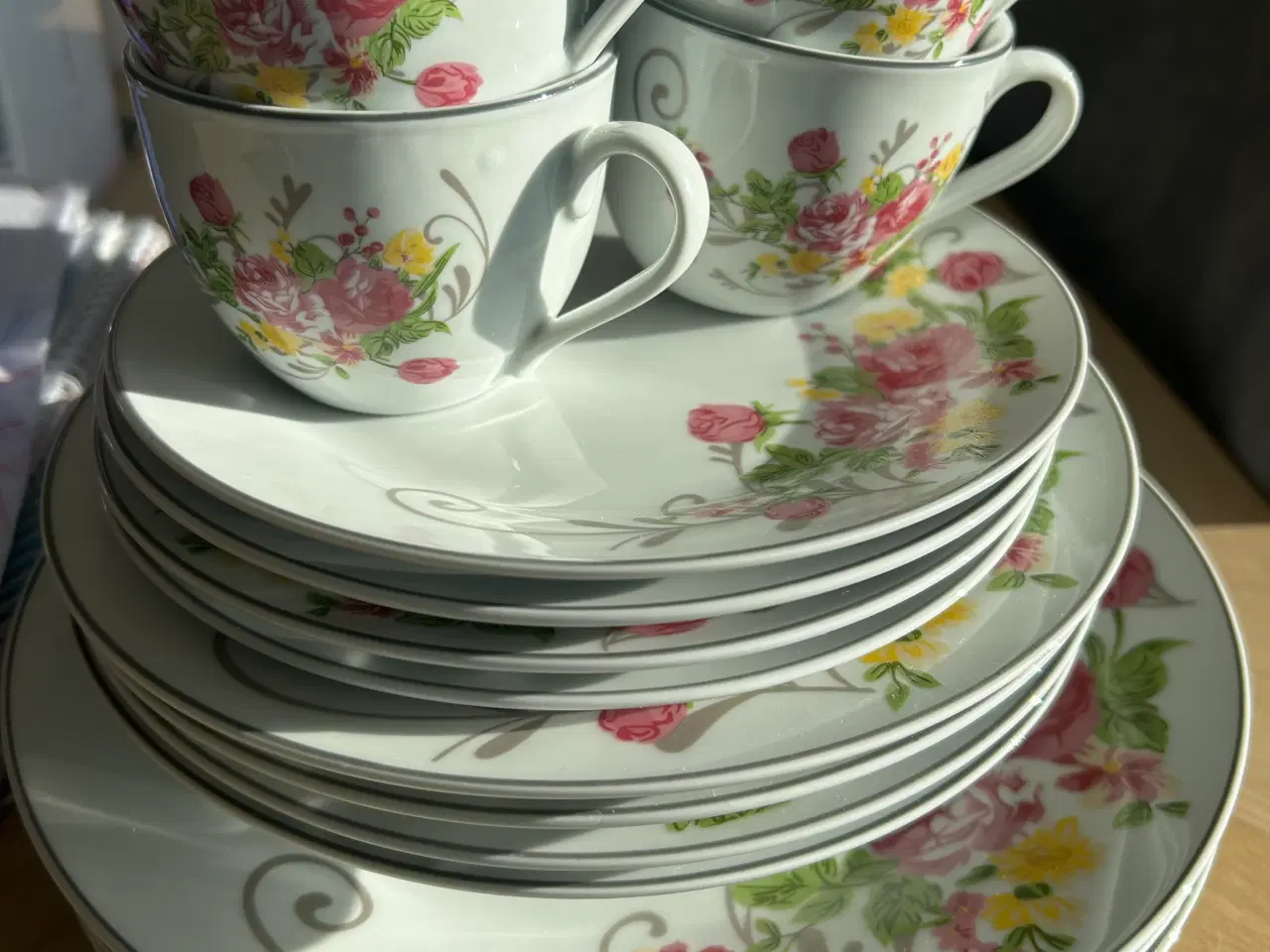 Billede 3 - Servicesæt + en masse glas