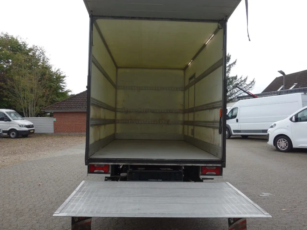 Billede 17 - Iveco Daily 2,3 35S16 Alukasse m/lift AG8