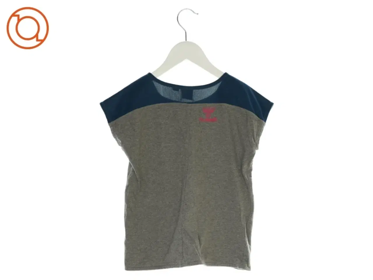 Billede 2 - Bluse fra Hummel (str. 8 år)