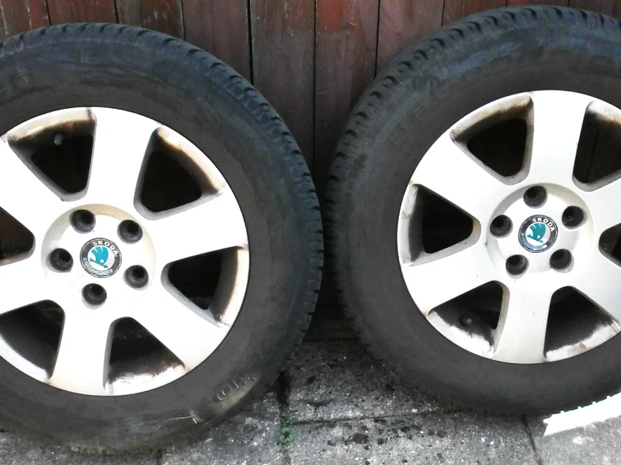 Billede 1 - 4 stk. SKODA ALUFÆLGE med 195/65/15 DÆK