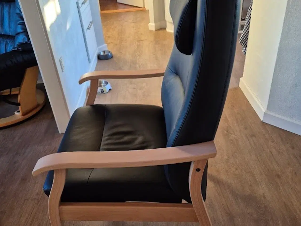 Billede 1 - Otiumlænestol i ægte læder