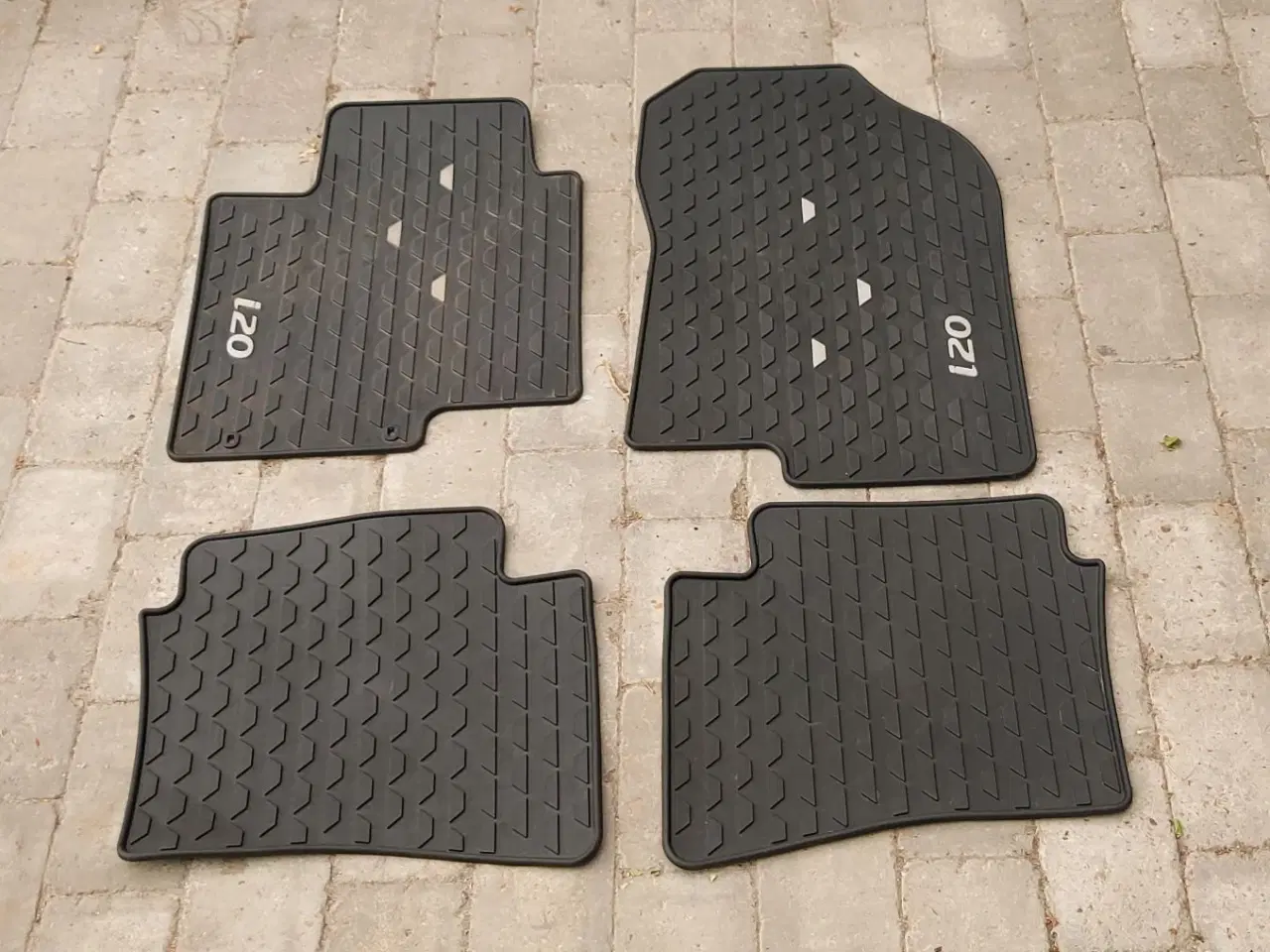 Billede 1 - Originale Gummimåtter til nyere Hyundai i20