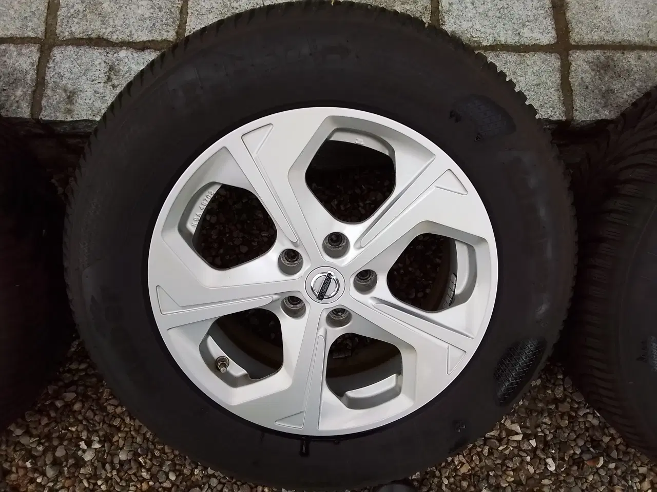 Billede 4 - Original NISSAN X-Trail Alu vinterhjul (J 12)