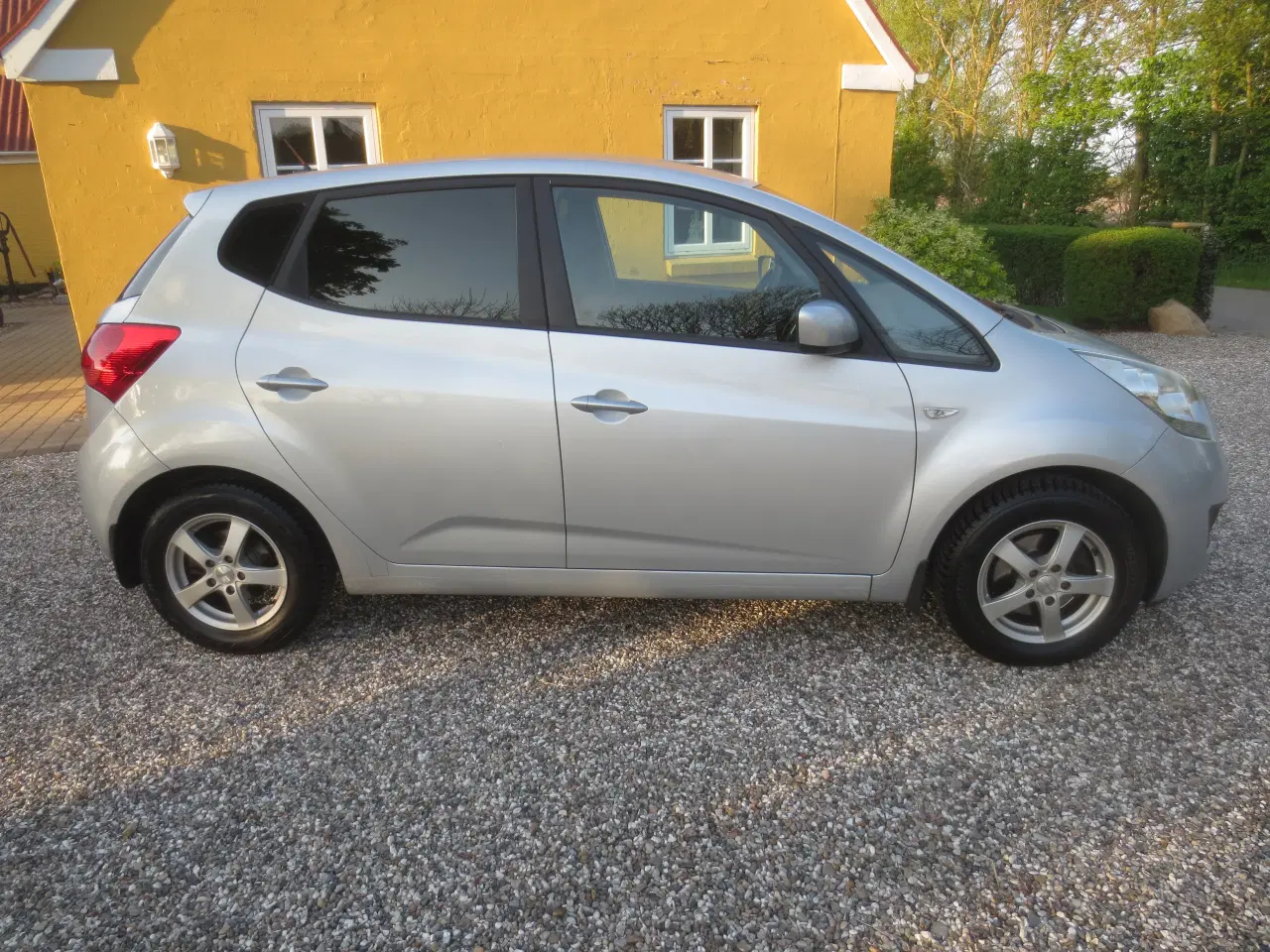 Billede 4 - Kia Venga 1.4 i 90 Hk År 2010. Nysynet 