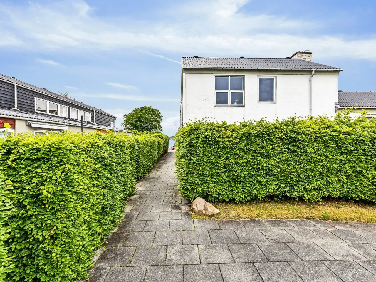 Billede 2 - Udlejningsejendom ved Kolding Fjord – passiv investering i nyrenoveret rækkehus