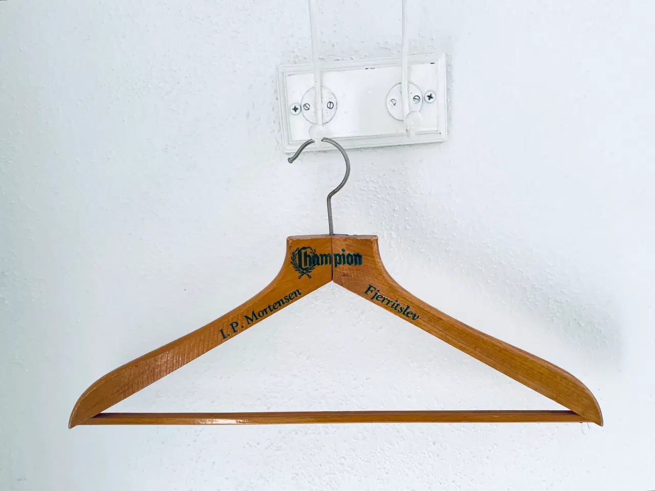 Billede 6 - Vintage bøjler med skrift 