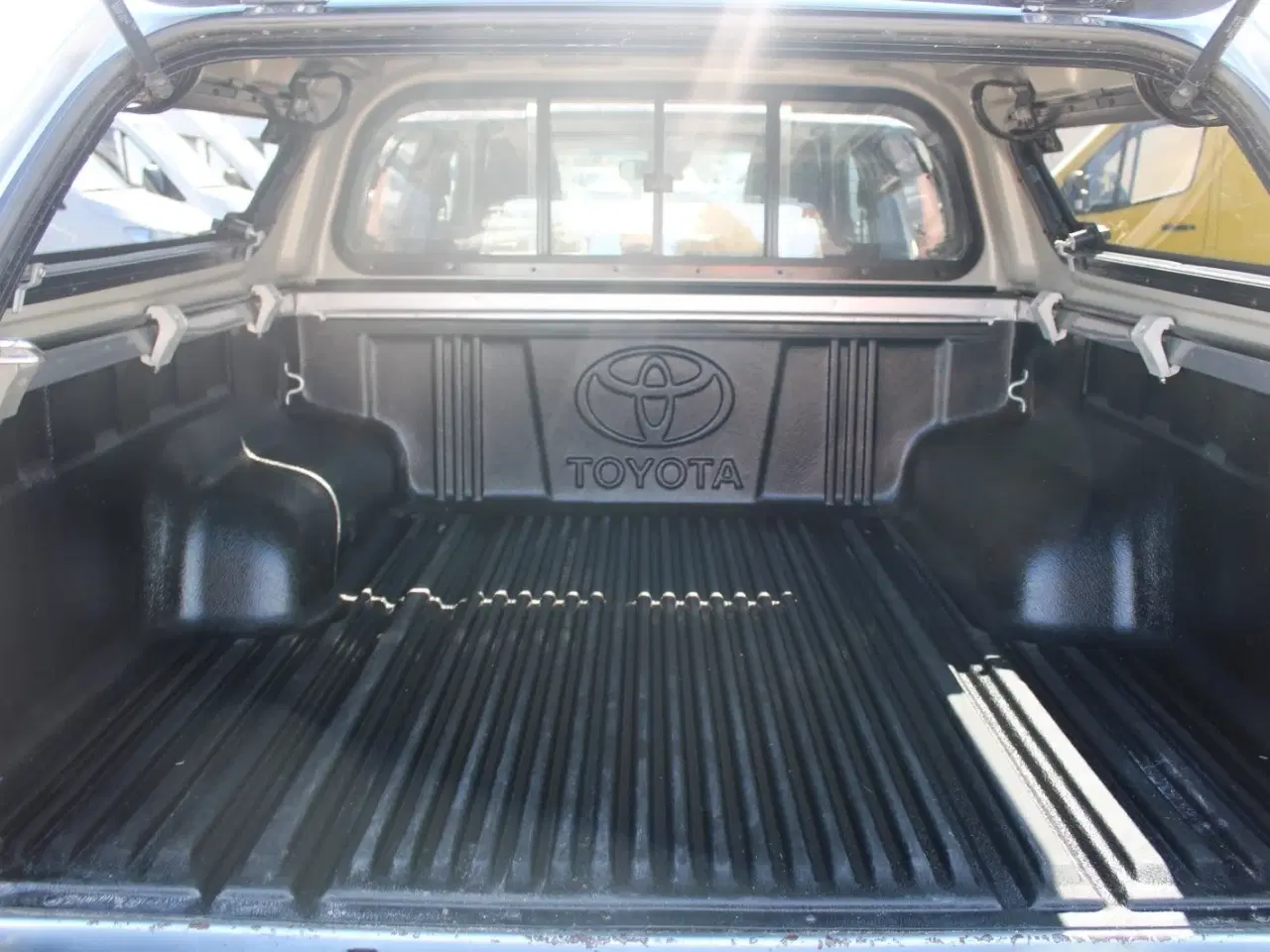 Billede 13 - Toyota HiLux 2,4 D-4D 150 T4 Db.Kab aut. 4x4