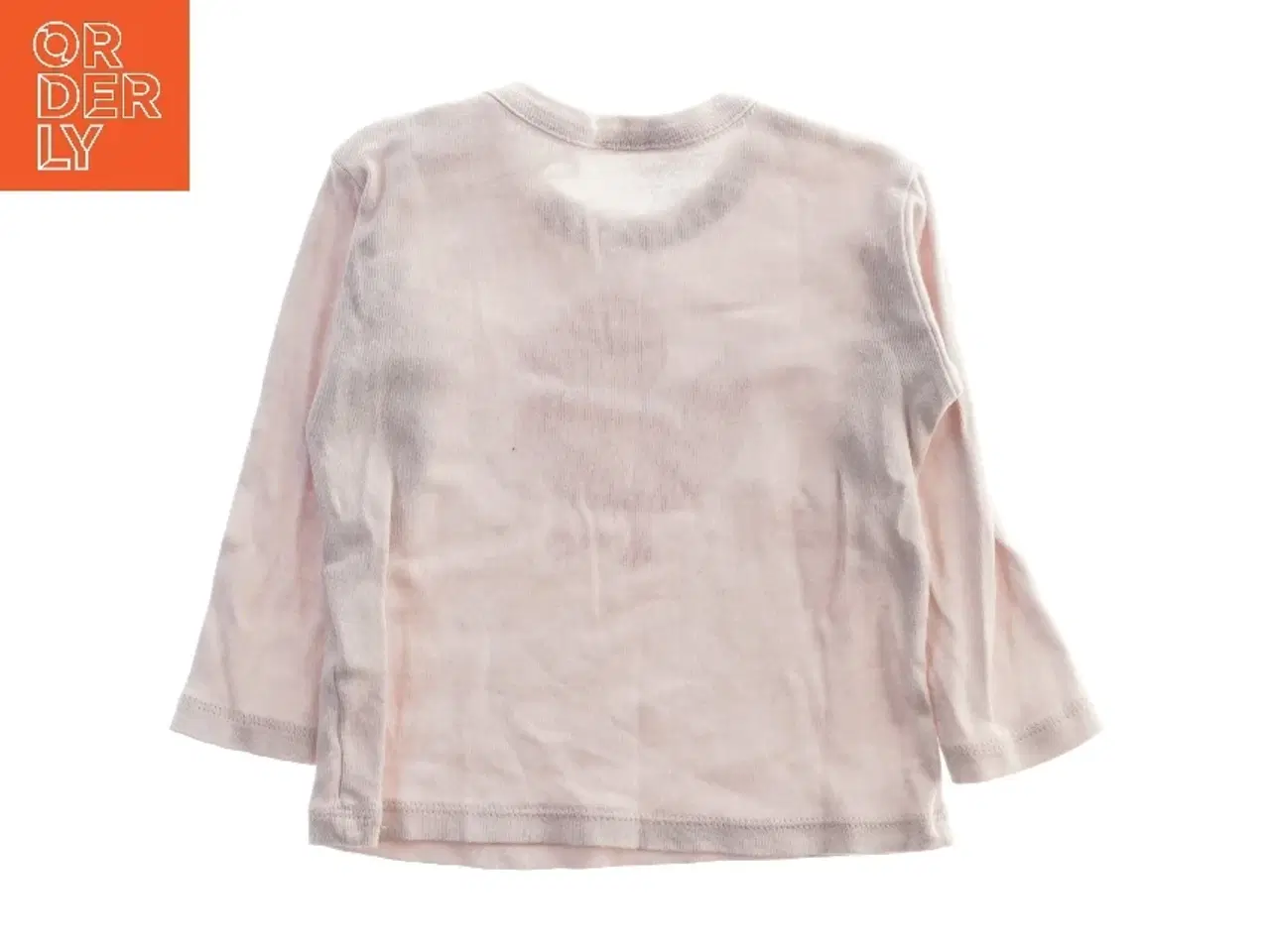 Billede 1 - Langærmet babybluse med grafisk motiv fra Benetton (str. 68)