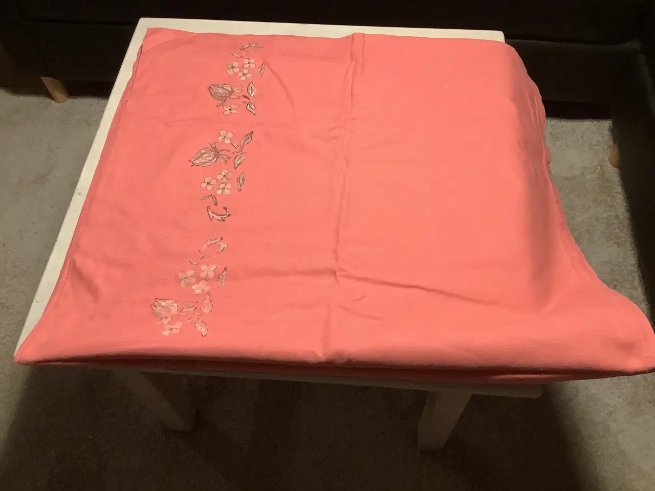 Billede 5 - Rosa dug,dækkeservietter og mundservietter 