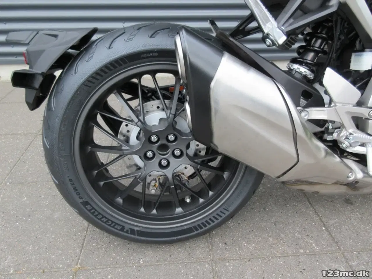 Billede 5 - Honda CB 1000 R MC-SYD BYTTER GERNE  5 ÅRS FABRIKS GARANTI