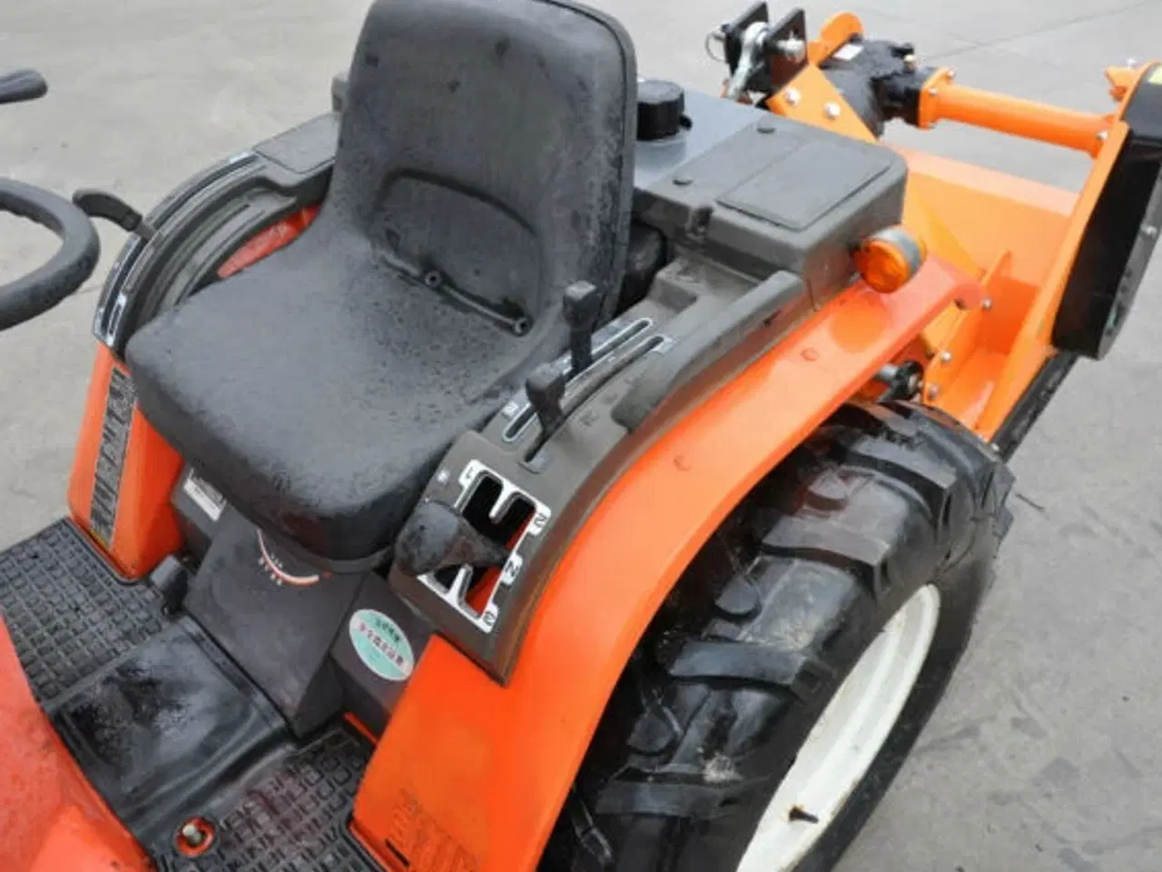 Billede 4 - Traktor Kubota Aste A14D 4x4 med frontlæsser 