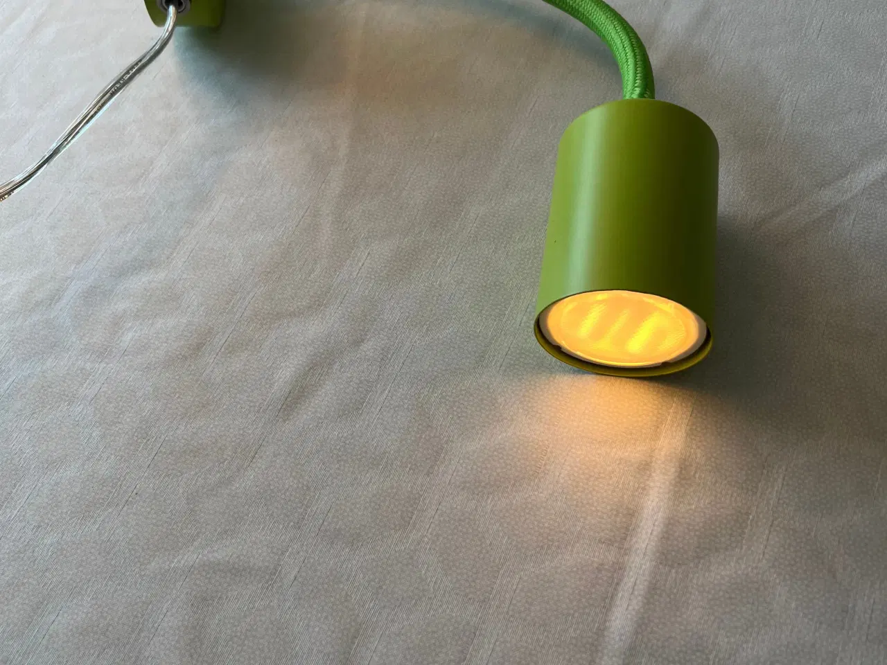 Billede 2 - Væglampe i lys grøn