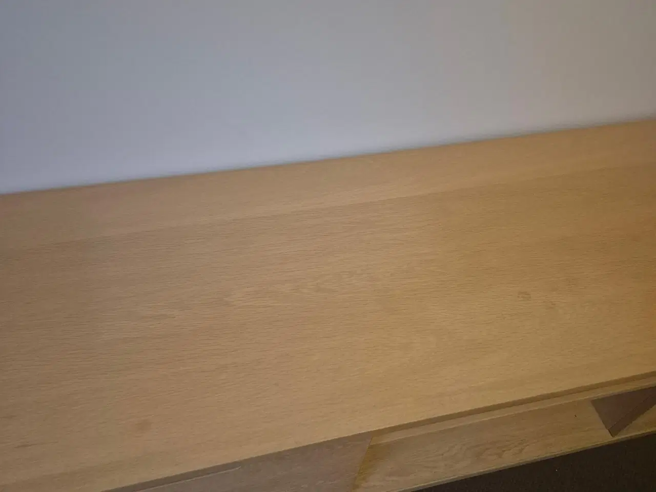 Billede 4 - Tv bord i egetræsfiner 