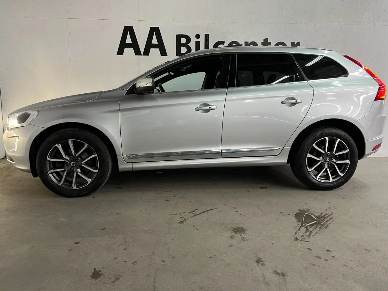Billede 3 - Volvo XC60 2,0 D4 190 Momentum aut.