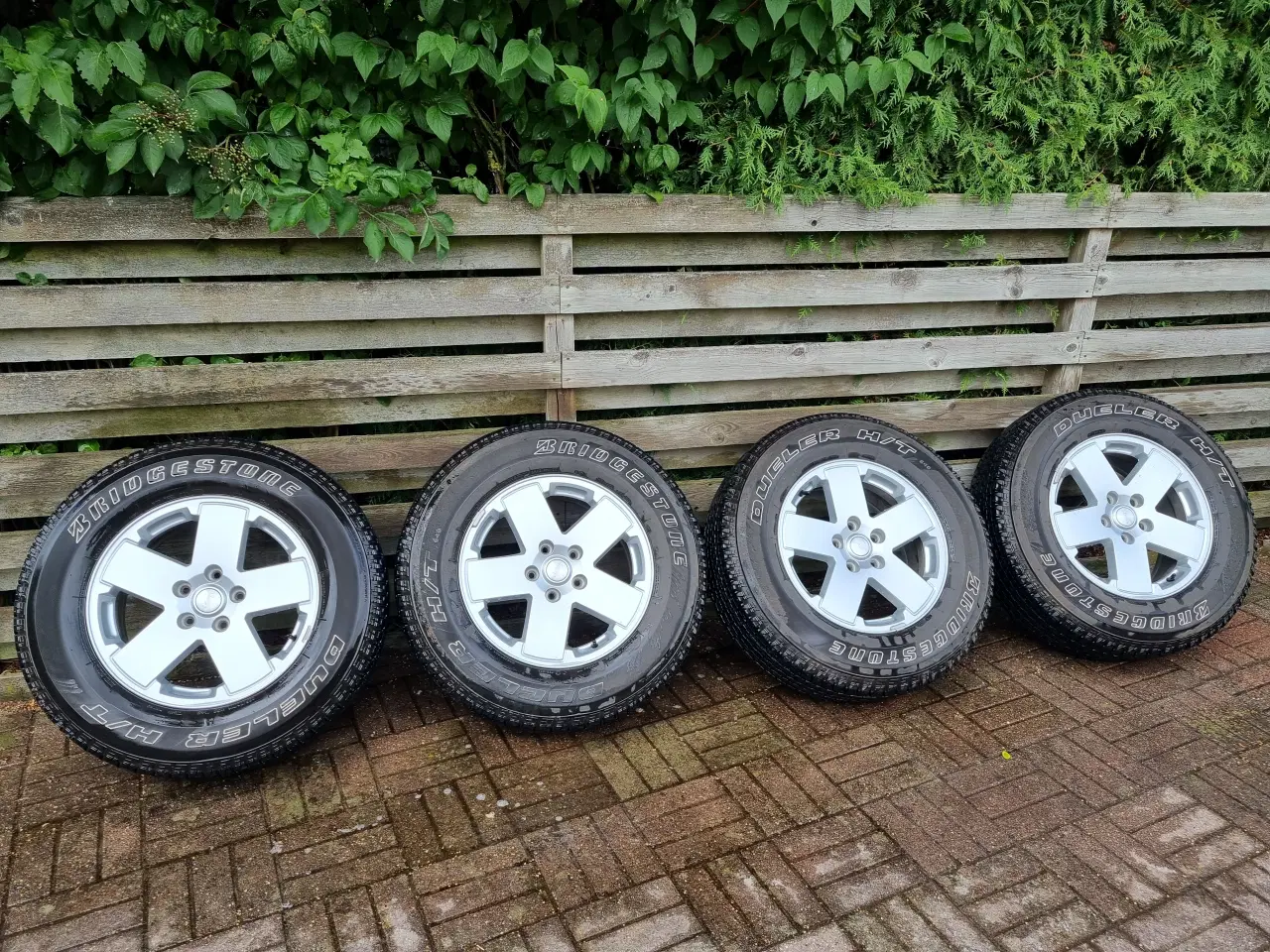 Billede 1 - Jeep JK 18" alu-fælge m. 255/70R18 dæk