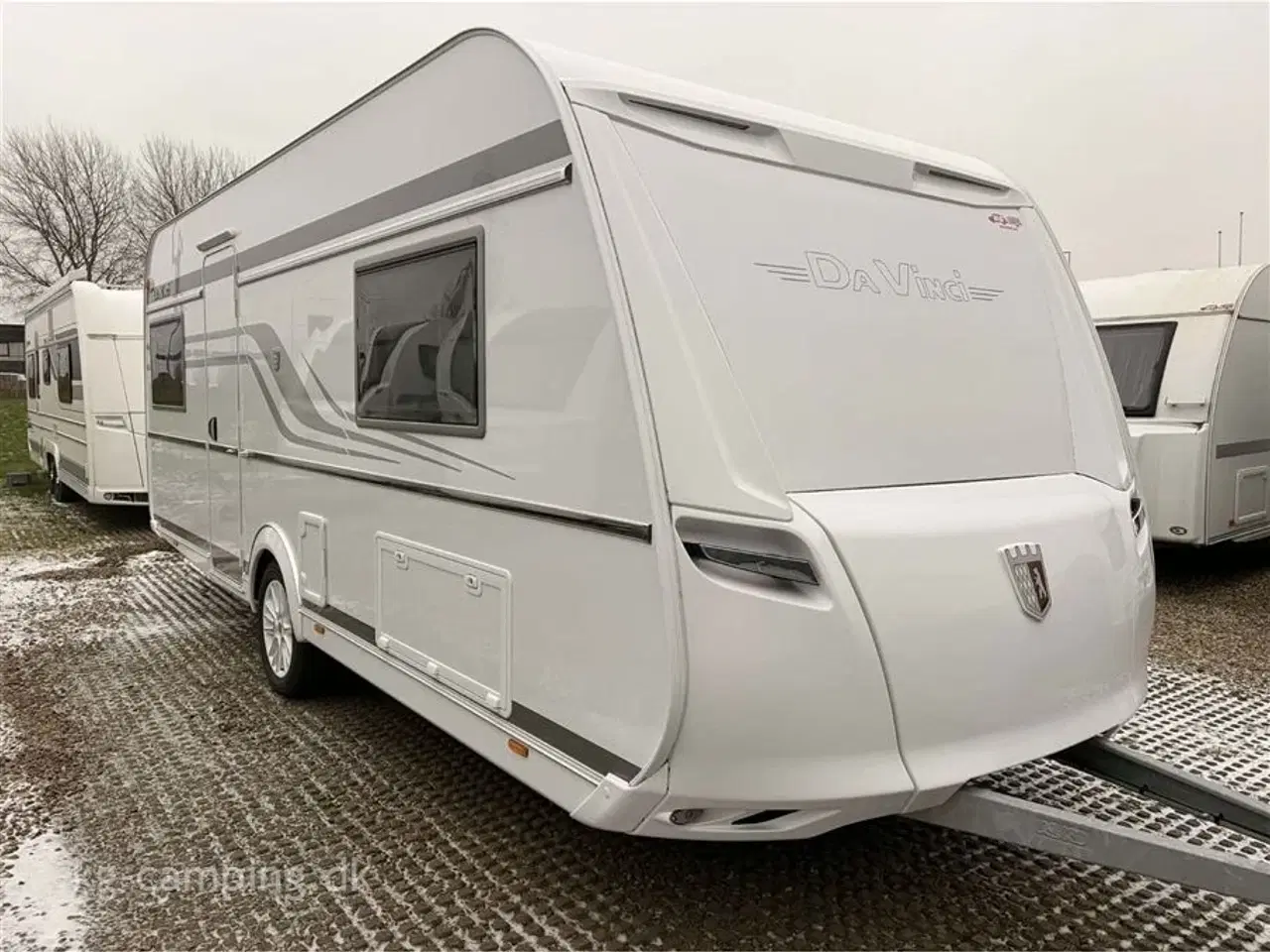 Billede 1 - 2023 - Tabbert Da Vinci 540 E 230   Næsten ny vogn med enkeltsenge og Commodore 3m fortelt. Kan opvejes til 2000 KG