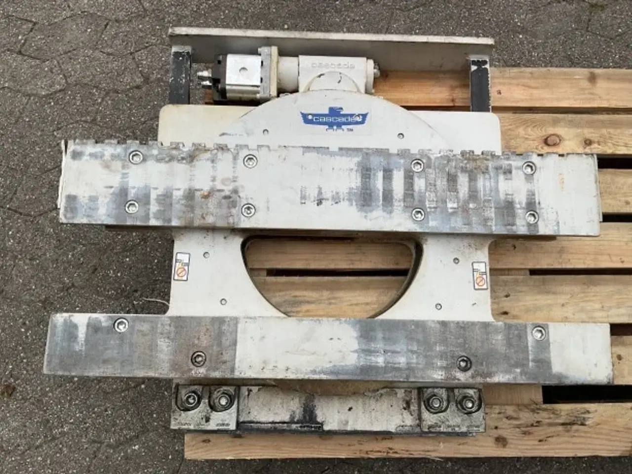 Billede 2 - Cascade 1600 rotator 360 grader  Nypris 46500 nu15000kr