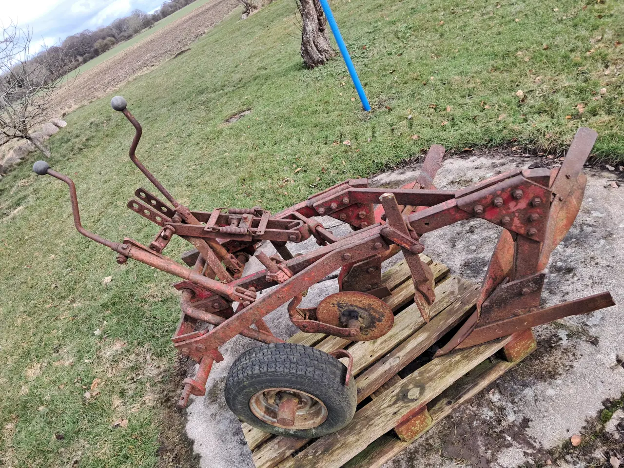 Billede 7 - Fraugde 12" to-furet plov