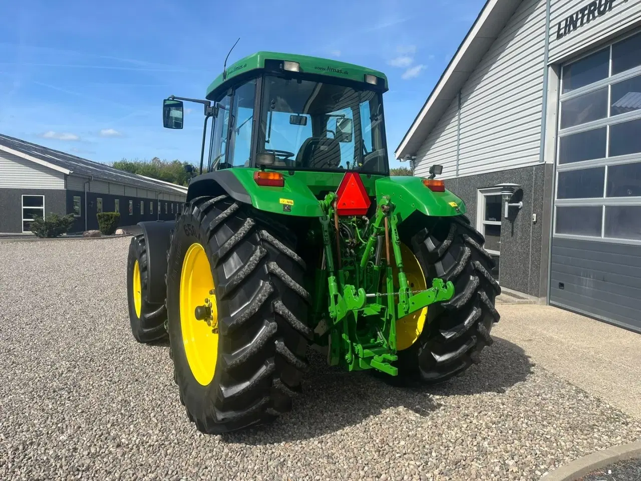Billede 12 - John Deere 7710 8.1L motor, store hjul og frontlift. En ejeres velholdt gård traktor.
