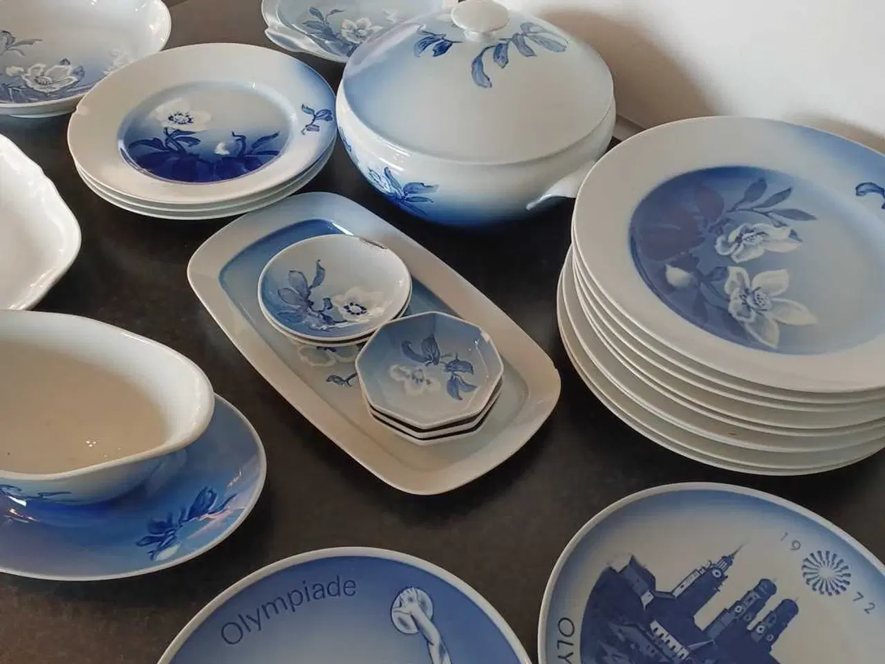 Billede 10 - B & G Julerosen blandet porcelæn, SKARP PRIS!!