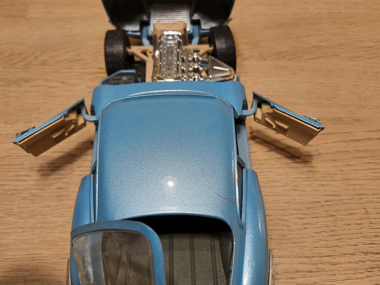 Billede 6 - Modelbil, Jaguar E -type 1961, skala 1/18