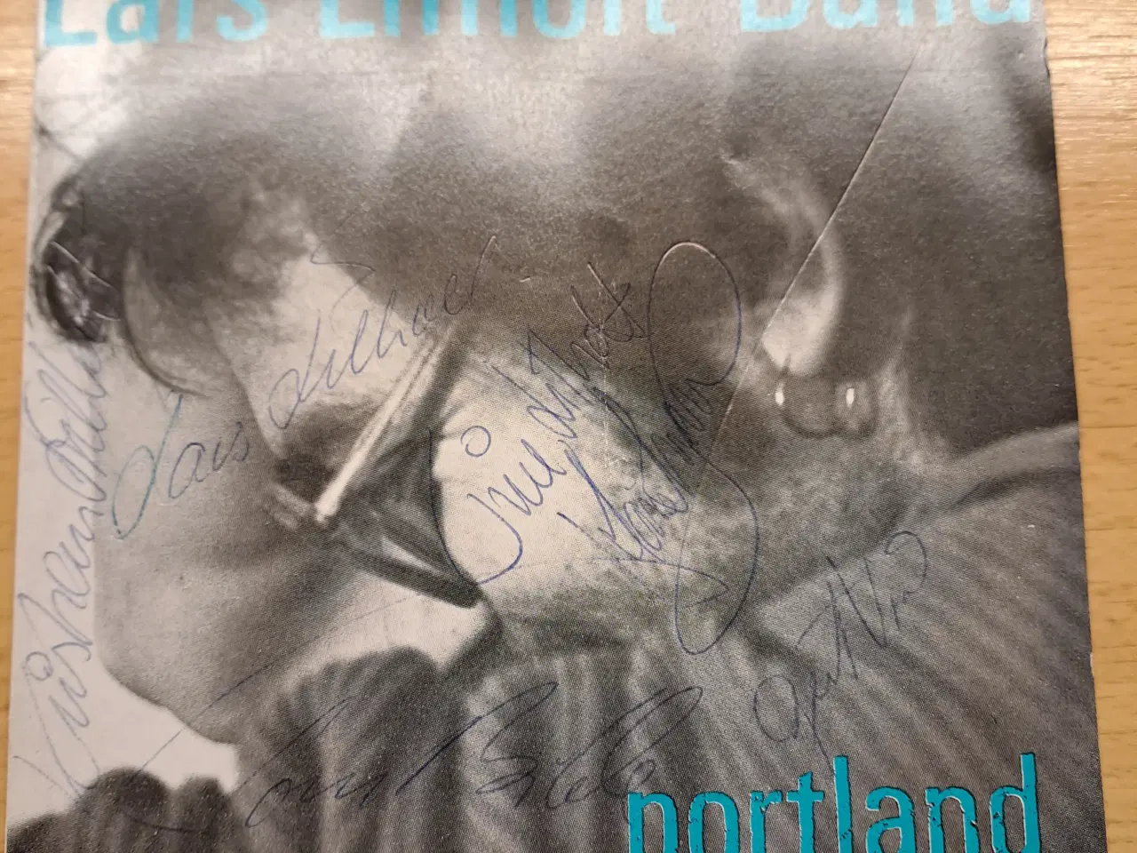 Billede 2 - Signeret Lars Lilholt CD