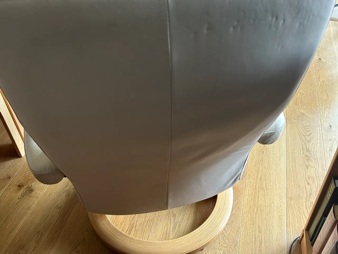 Billede 5 - Velholdte stressless stole med skammel