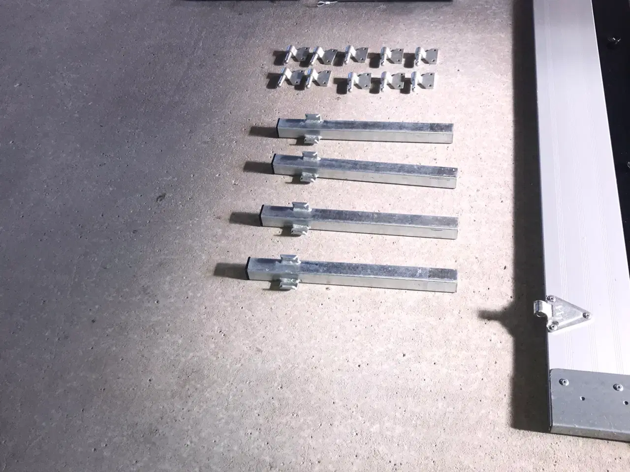 Billede 2 - Nye originale alu sider til Brenderup trailer